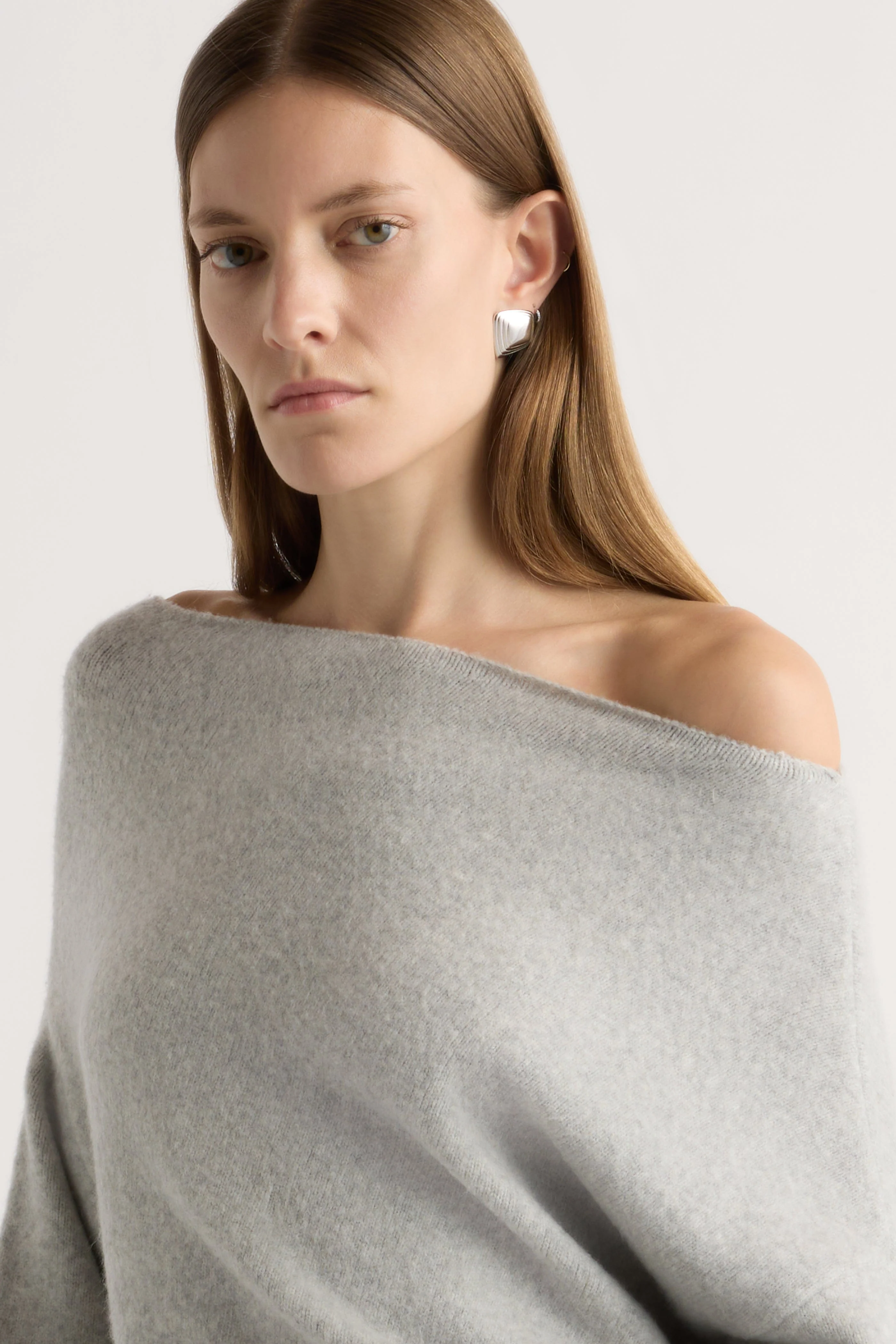 Iris Off-Shoulder Sweater - Image 4
