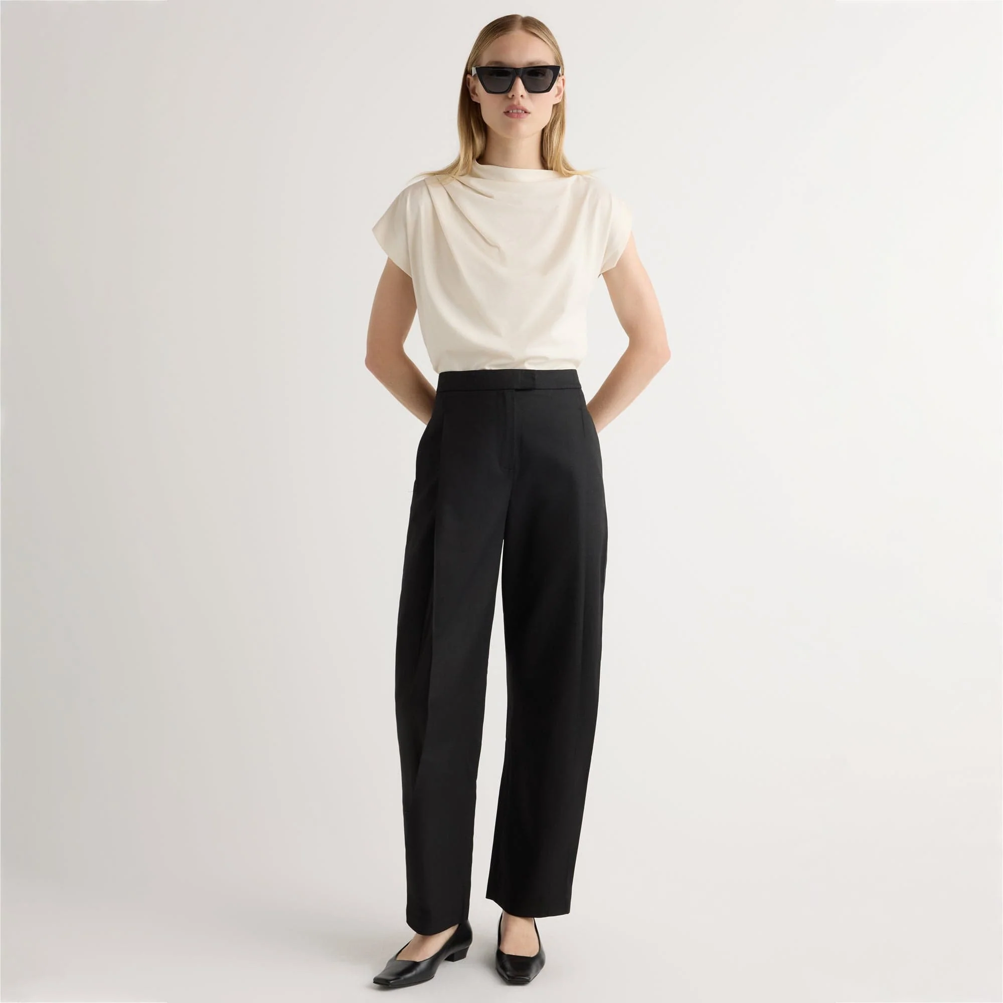 Lucia Tailored Barrel-Leg Pant