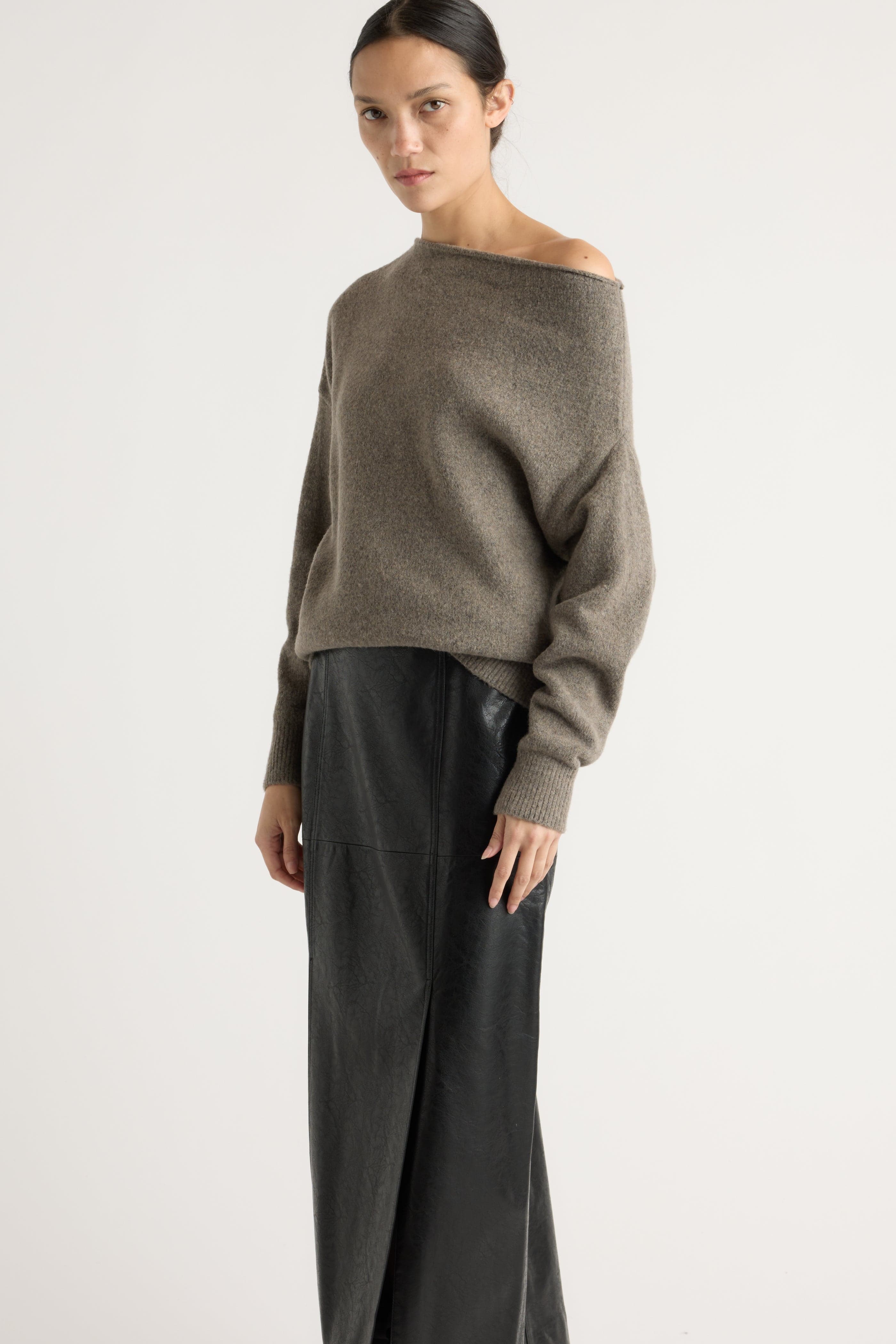 Rama Front-Vent Vegan Leather Skirt - Image 3